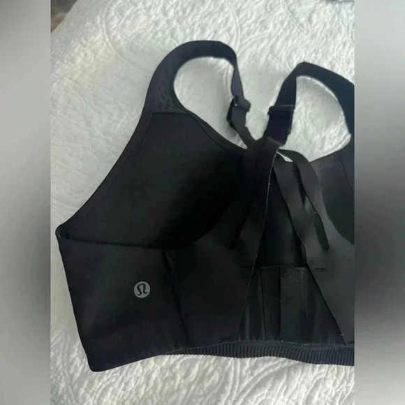 COPY - Lululemon Air  Support Bra 34D - Picture 2 of 7